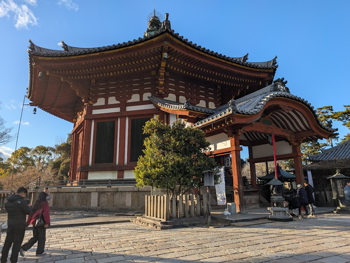 南円堂