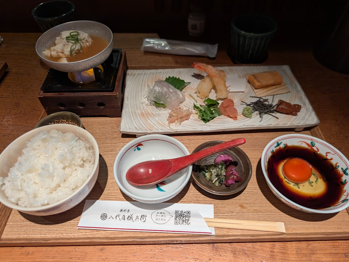 五種の出汁玉子かけ御膳