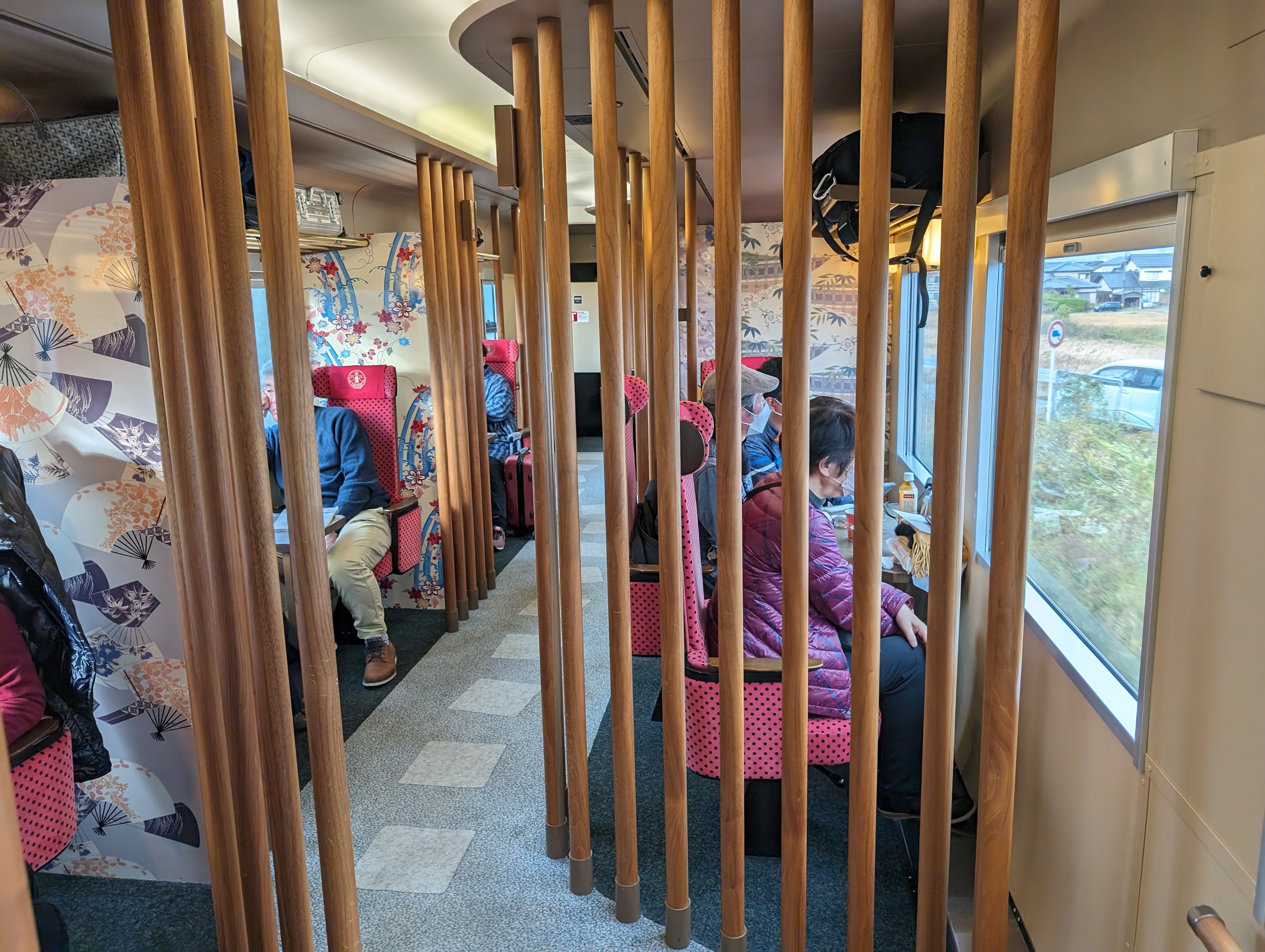 無緣的一車半包廂