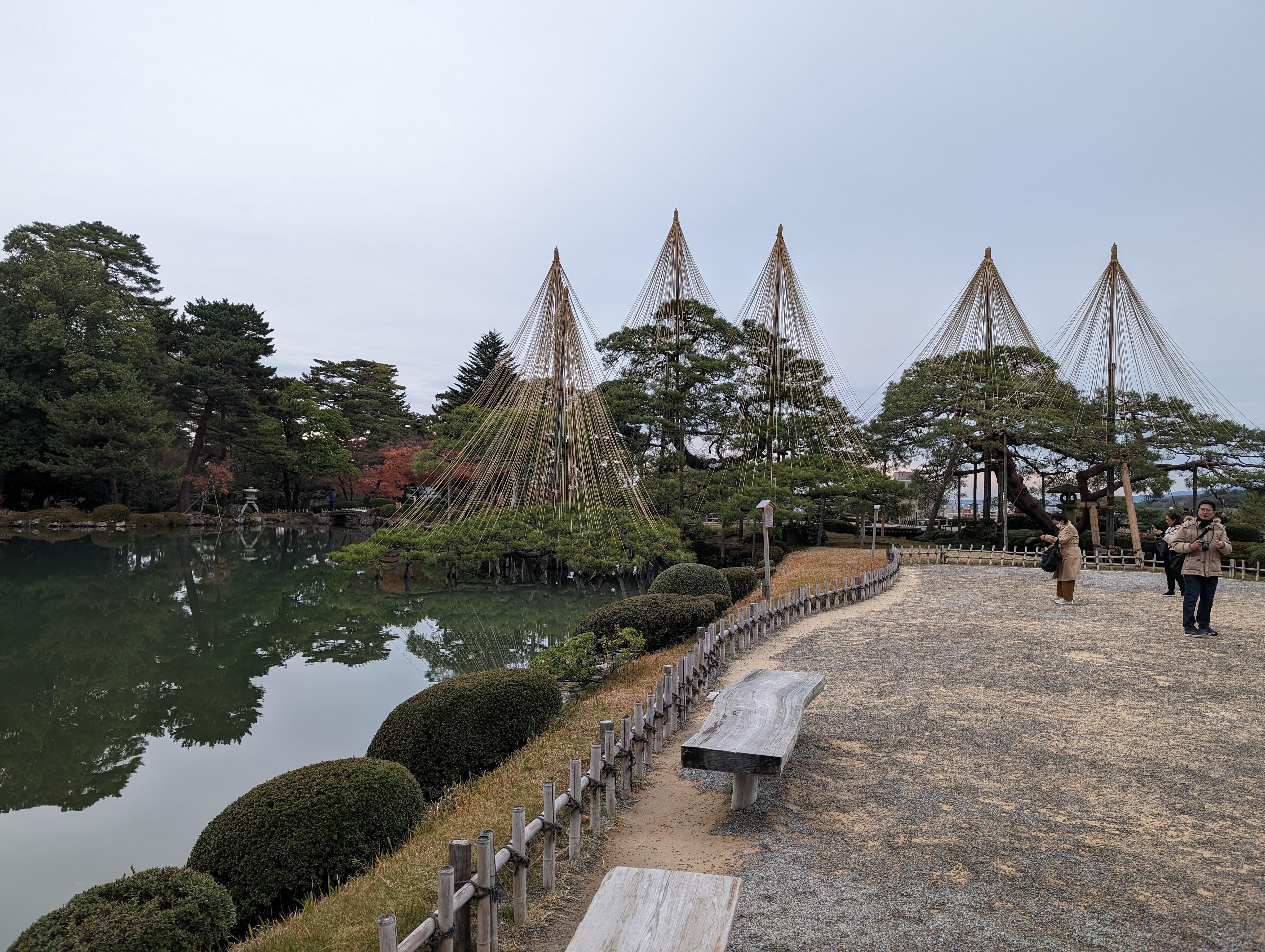 霞之池與雪吊リ
