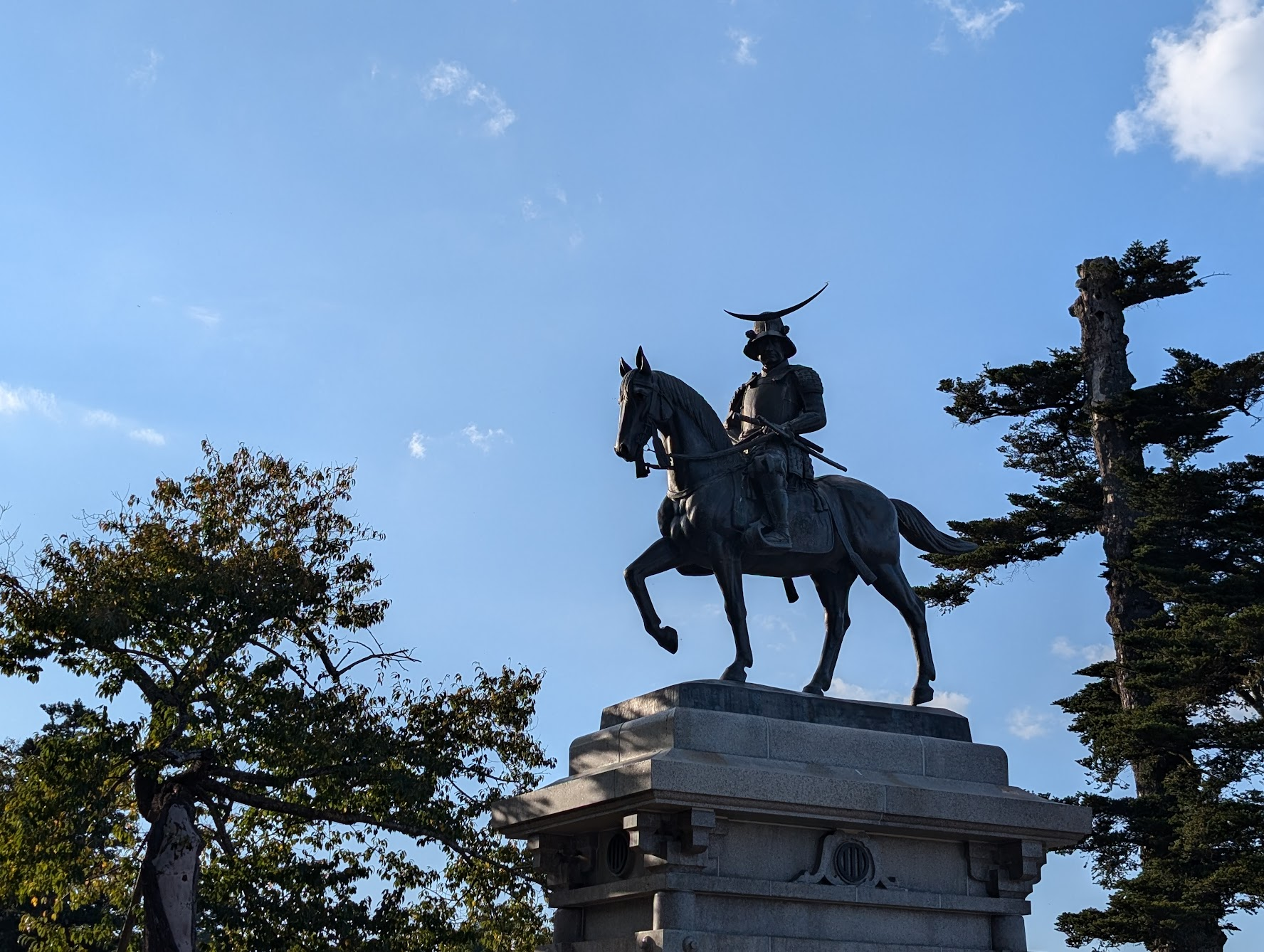 伊達政宗騎馬像