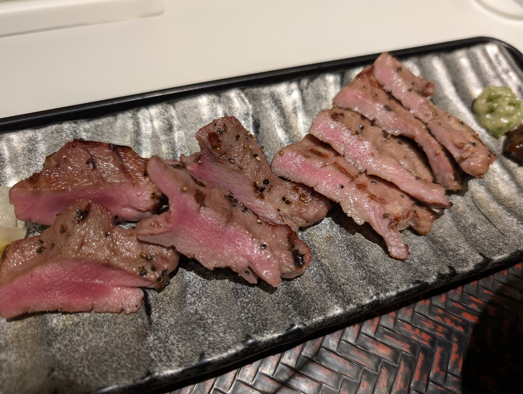 丸ごと牛タン塩仔牛定食